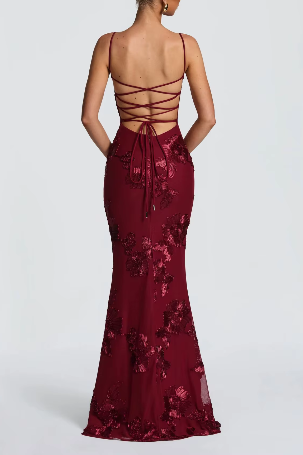 Damen Maxikleid figurbetont Blumenstickerei Spaghettiträger - Image 18