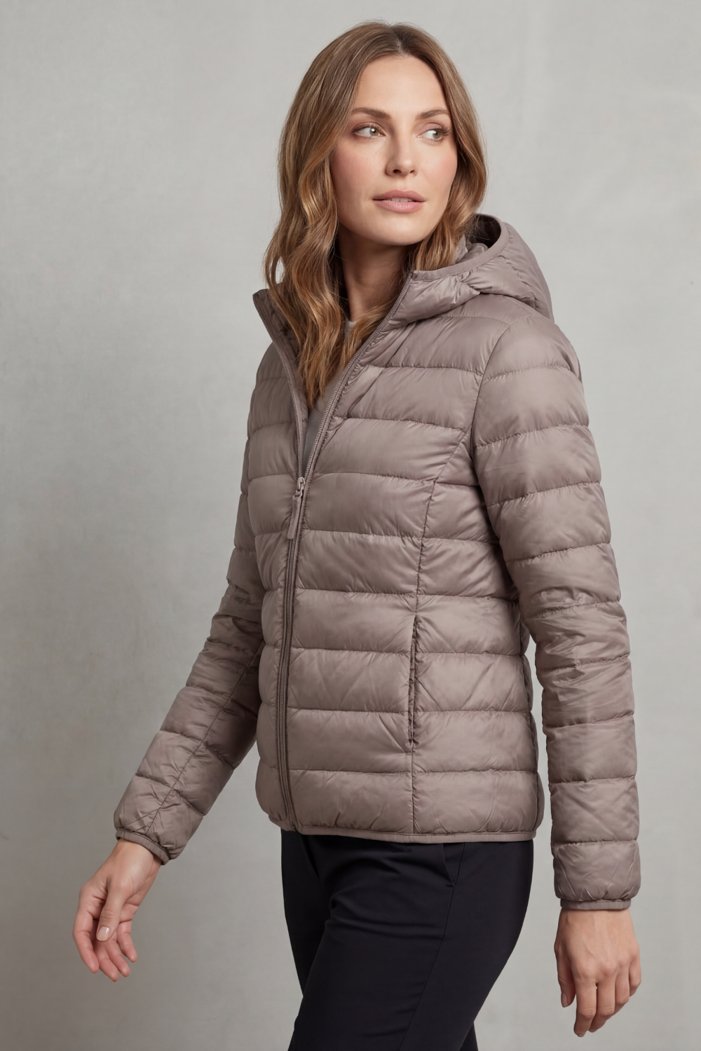 Damen Leichte Packbare Kapuzen Steppjacke - Image 3
