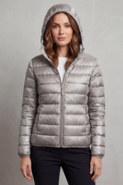 Damen Leichte Packbare Kapuzen Steppjacke - Image 6