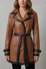 Trenchcoat da donna in ecopelle con dettagli a contrasto e cintura da annodare