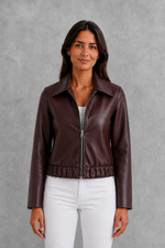 Veste pour femme en cuir vegan de style biker