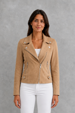 Veste courte pour femme à l’aspect daim et à la silhouette structurée